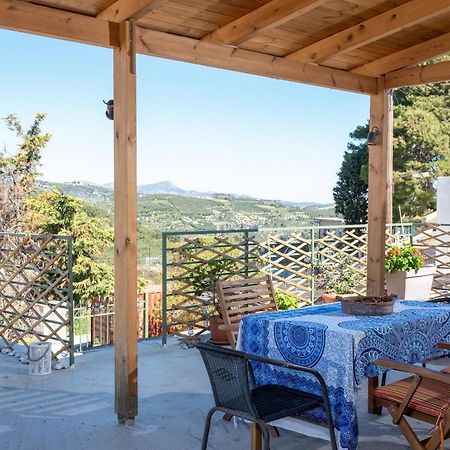 Cozy Studio In Dafnes Near To Heraklion Apartman Dafnész Kültér fotó