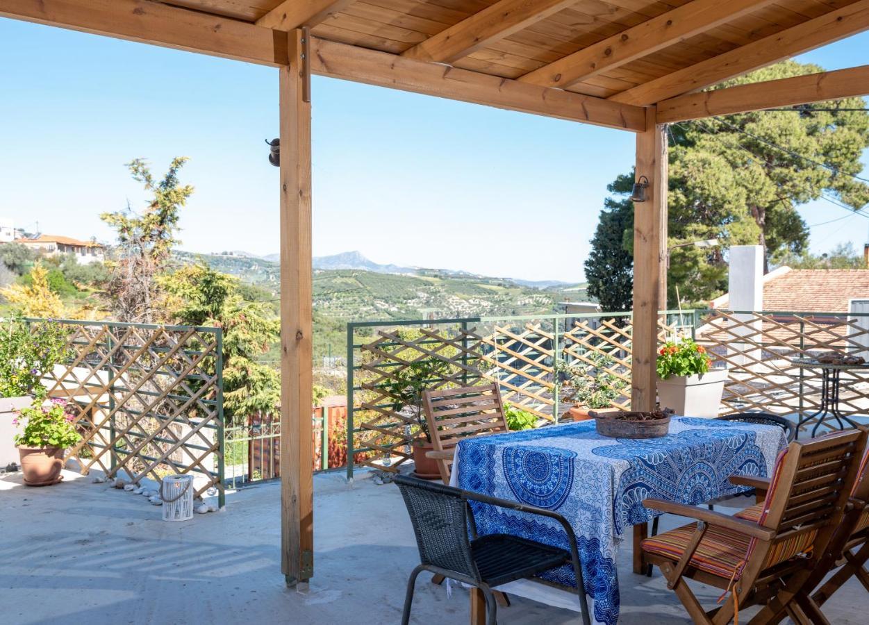 Cozy Studio In Dafnes Near To Heraklion Apartman Dafnész Kültér fotó